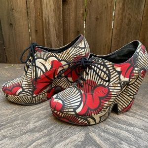 Rare Ecote shoes. Street style. Type Fluevogs.